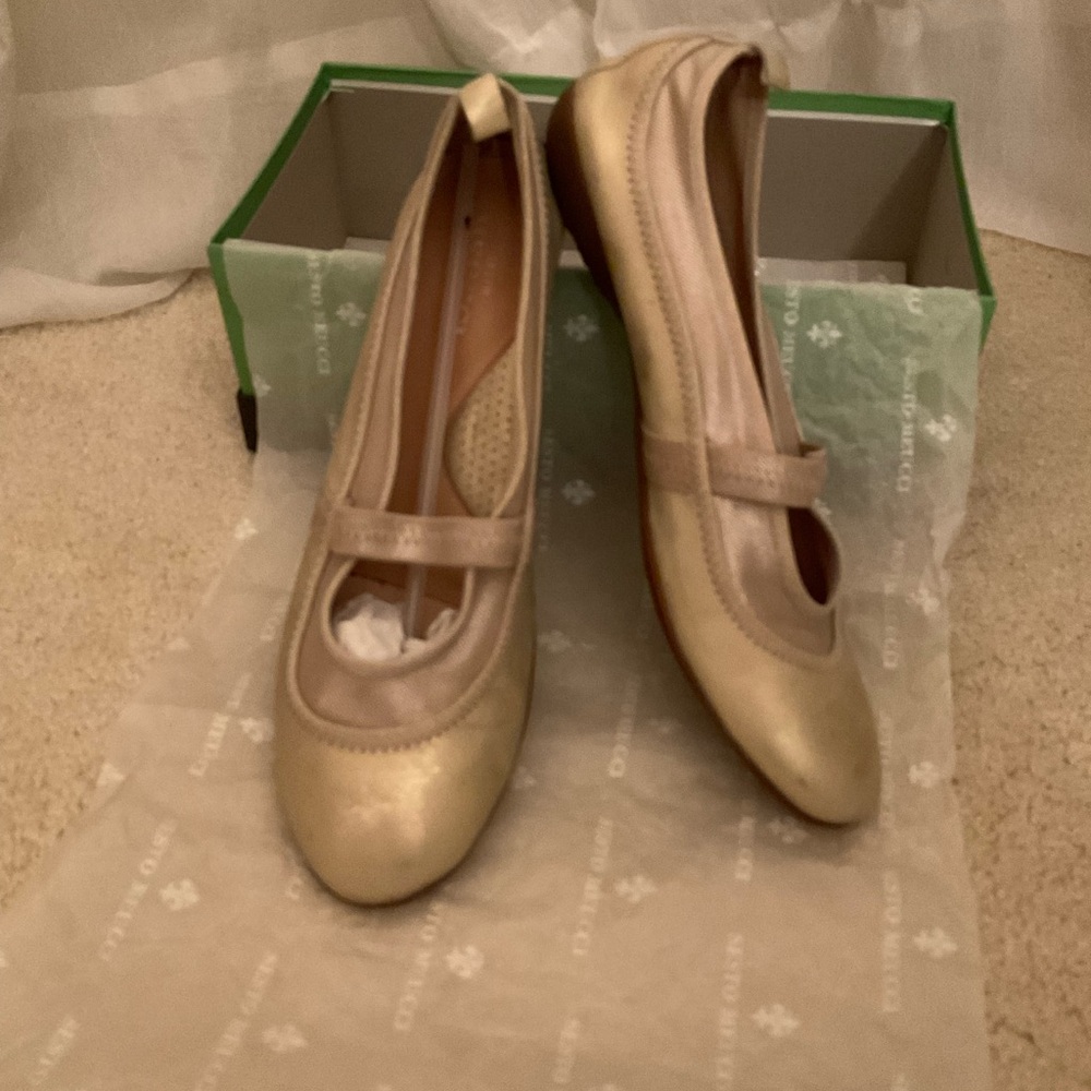 Sesto Meucci Gold Leather Ballet Flats